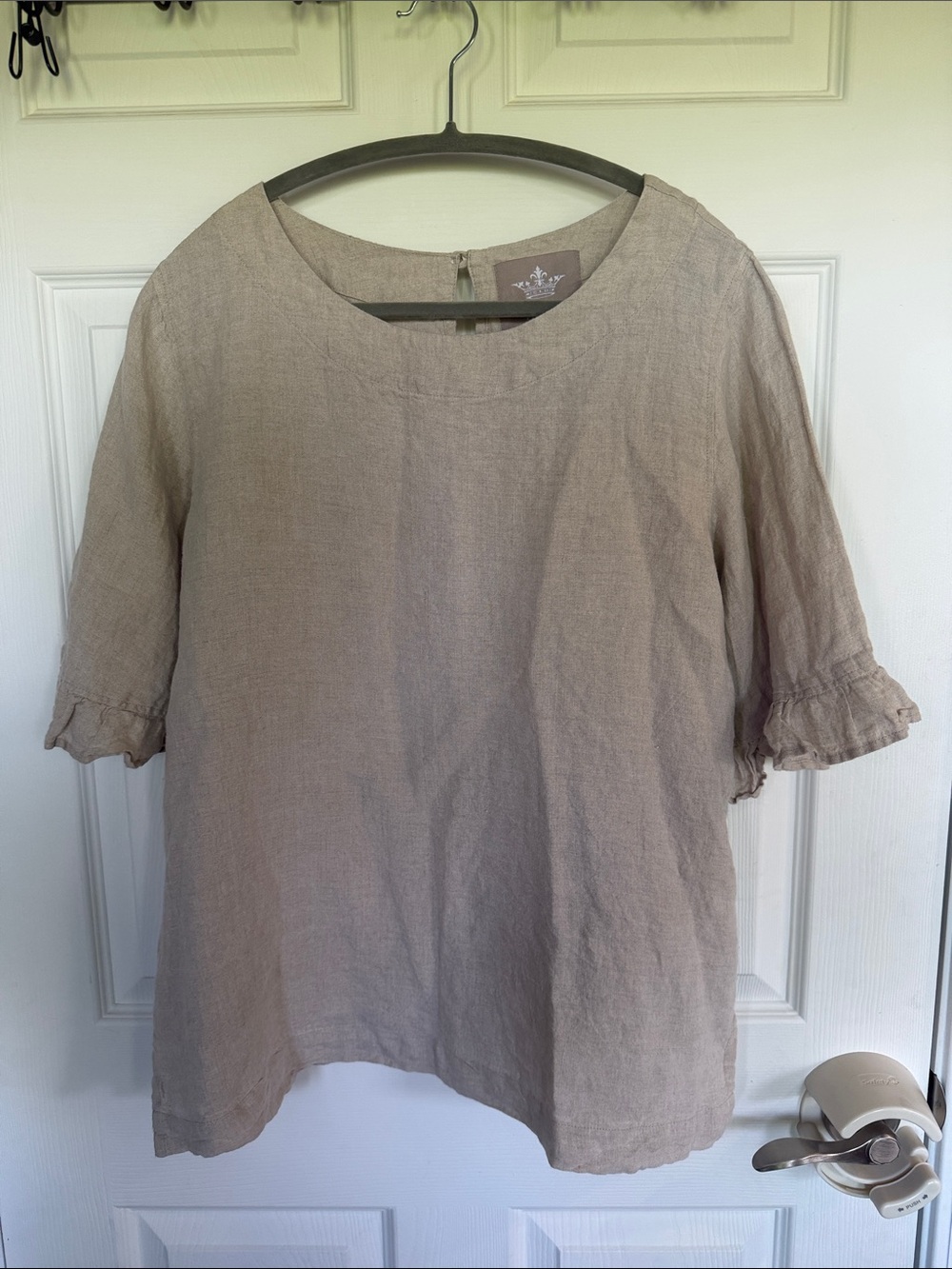 Women’s Linen Ruffle Sleeve Top in Flax